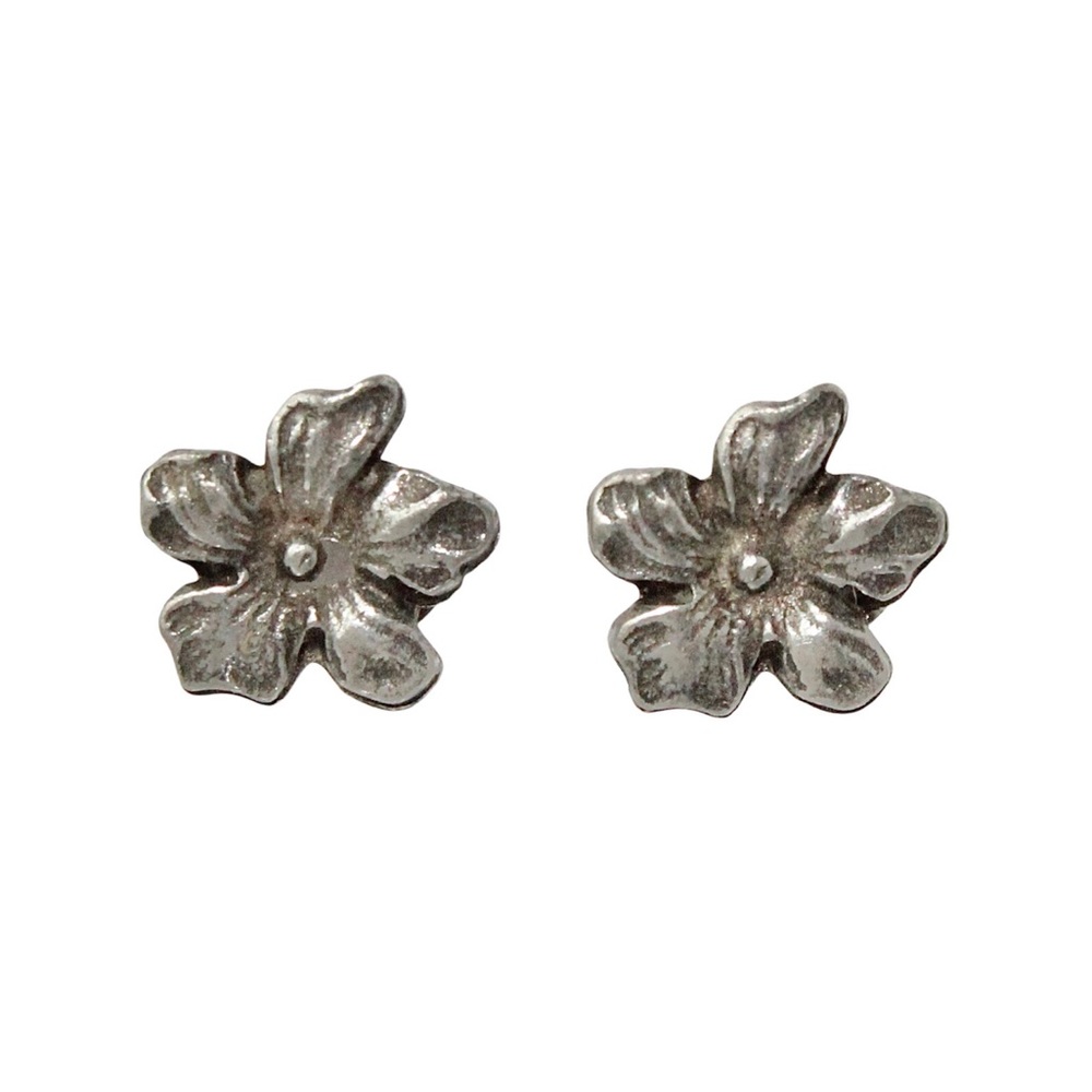 Vintage Flower Stud Earrings Silver Tone Floral Studs Realistic 5 Petals Estate